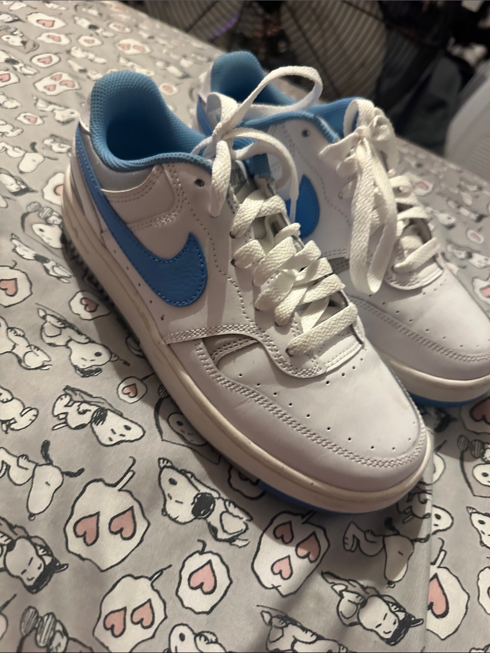 Nike Kids White and Light Blue Low-Top Sneakers